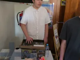 048